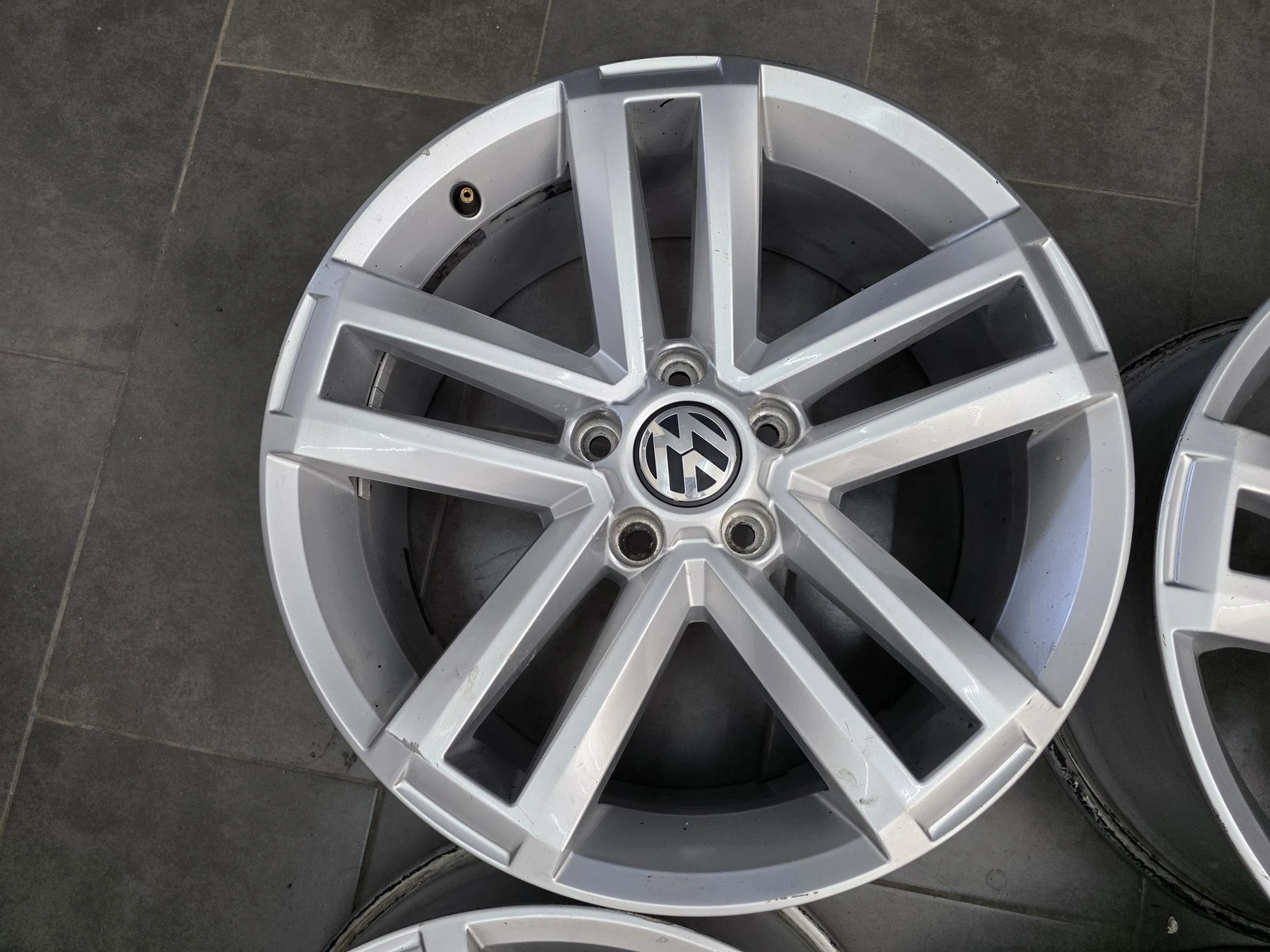 Джанти за VW, снимка 5 - Гуми и джанти - 56716458