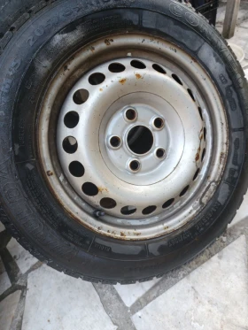        205/65R16  VW T5
