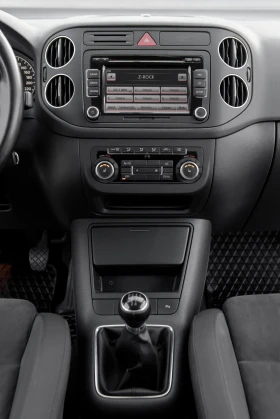 VW Golf Plus 1.6 TDI - 105 кс. - FACELIFT - MULTIMEDIA, снимка 15