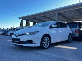 Toyota Auris 1.8Hybrid Lounge Подгрев LED Самопаркиране Keyless 1