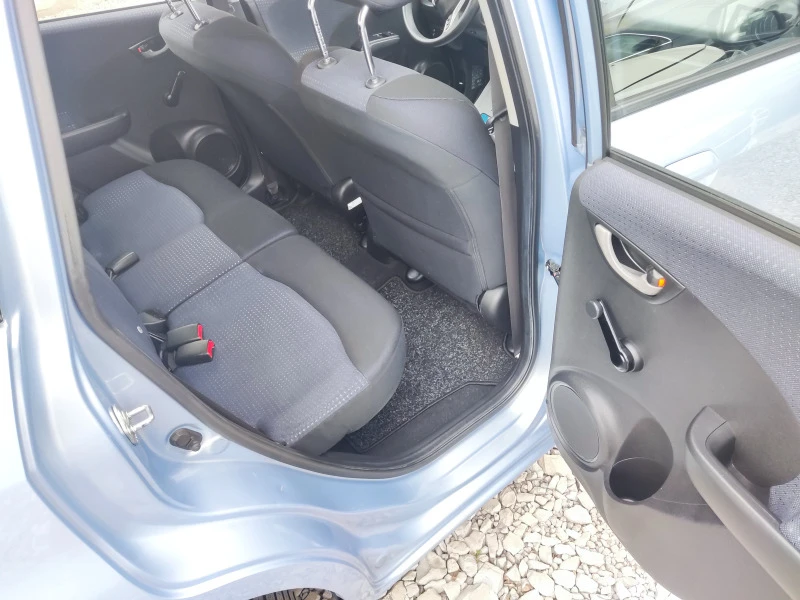 Honda Jazz 1.2i Klima, снимка 8 - Автомобили и джипове - 47105444