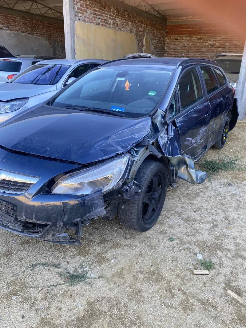 Opel Astra 2.0 auto, снимка 4 - Автомобили и джипове - 48562927