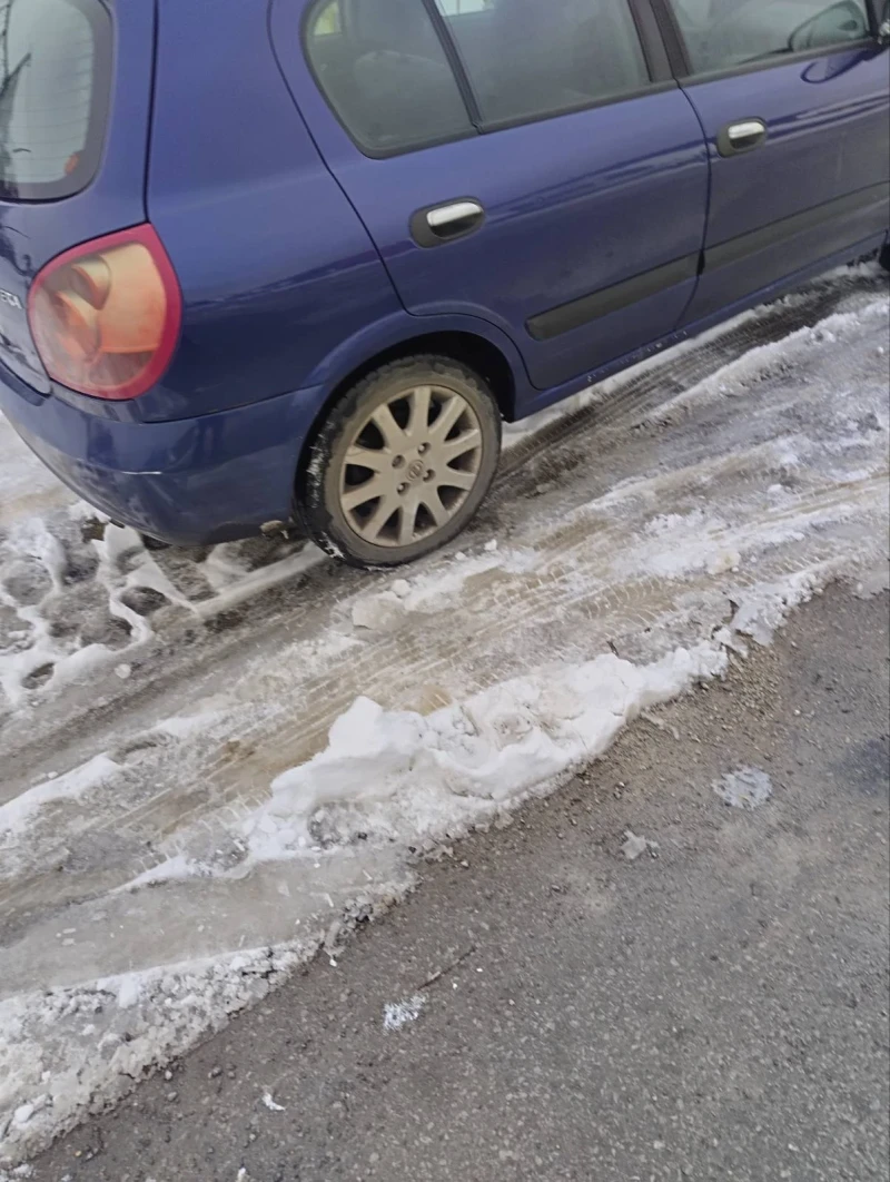 Nissan Almera 1.5, снимка 3 - Автомобили и джипове - 49094161