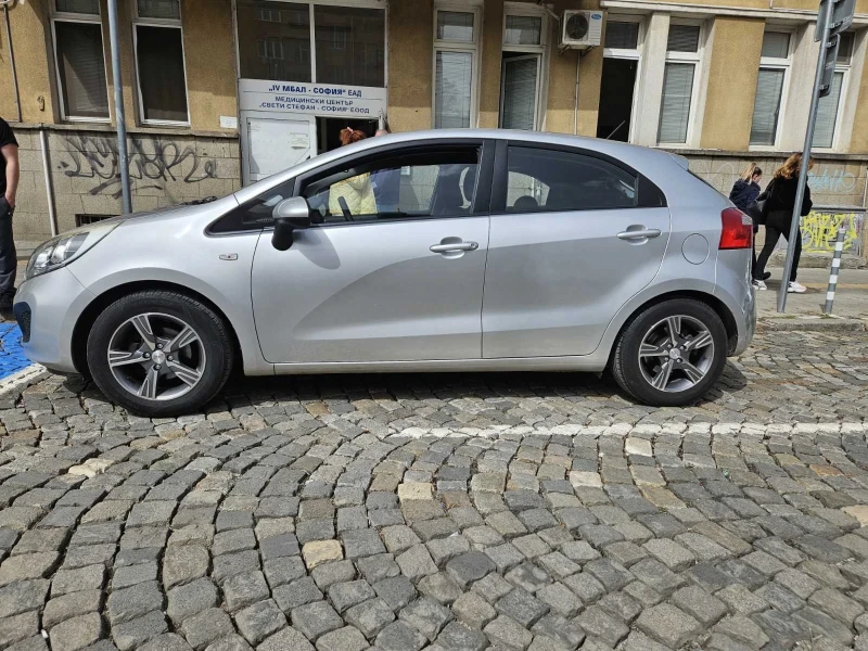 Kia Rio, снимка 8 - Автомобили и джипове - 49256058