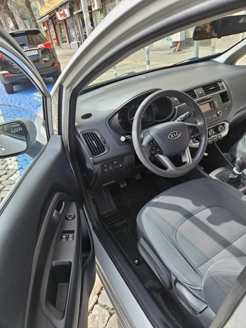 Kia Rio, снимка 5 - Автомобили и джипове - 49256058