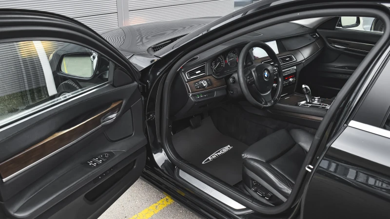 BMW 730 d Steptronic, снимка 8 - Автомобили и джипове - 51909973