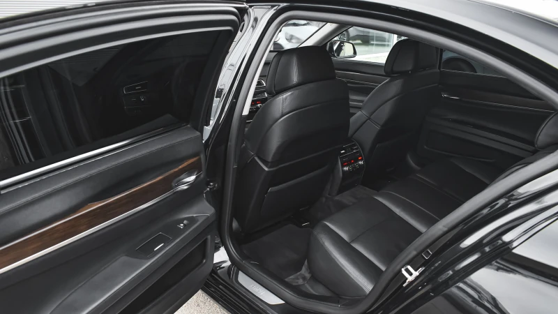 BMW 730 d Steptronic, снимка 9 - Автомобили и джипове - 51909973