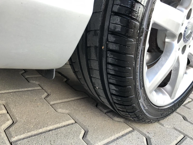 Mercedes-Benz C 220 SportCoupe, снимка 14 - Автомобили и джипове - 52566226