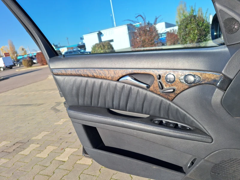 Mercedes-Benz E 320 Avangarde, снимка 9 - Автомобили и джипове - 52426815