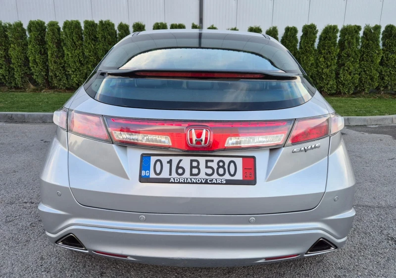 Honda Civic 1.8 i-vtec, снимка 6 - Автомобили и джипове - 52796804