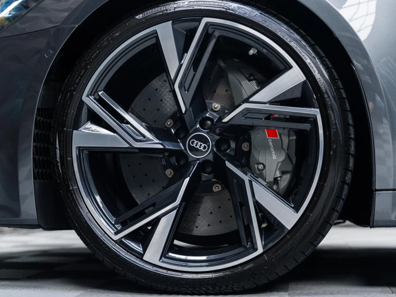 Audi Rs6 Avant Quattro S-line* Matrix* B&O* 360* Обдухв* Pa, снимка 15 - Автомобили и джипове - 53120784