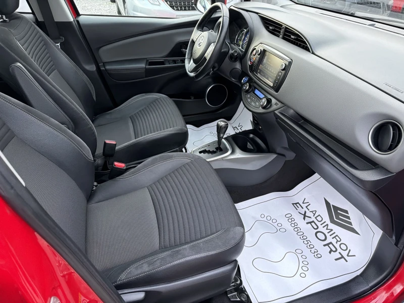 Toyota Yaris 1.5 Hybrid E6B FULL, снимка 8 - Автомобили и джипове - 53123354