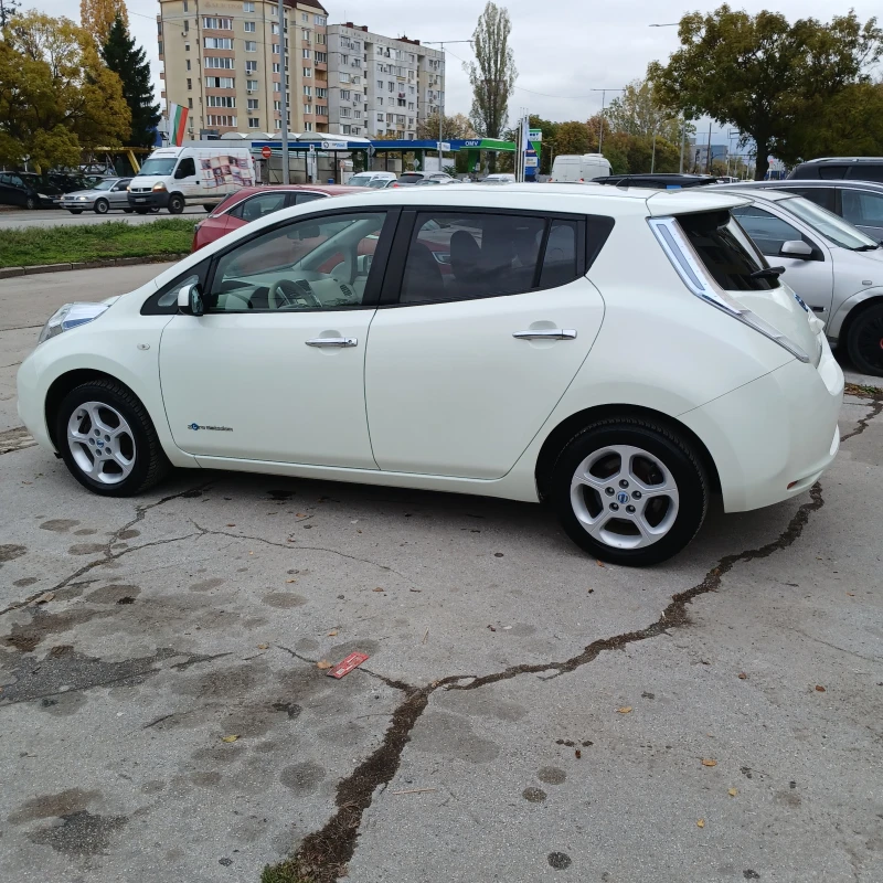 Nissan Leaf , снимка 6 - Автомобили и джипове - 53129258