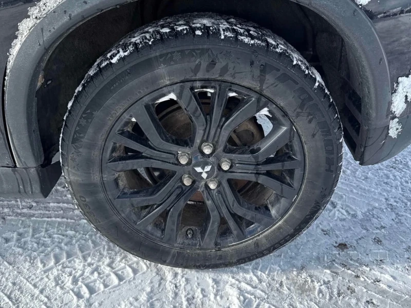 Mitsubishi RVR * AWD 4dr 2.4L CVT * CARFAX * ЦЕНА ДО БГ, снимка 6 - Автомобили и джипове - 53143299