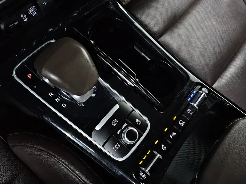 Kia Stinger 2.0 Turbo 2Wd Platinu, снимка 9 - Автомобили и джипове - 55787416
