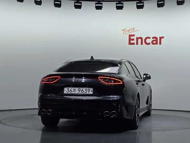 Kia Stinger 2.0 Turbo 2Wd Platinu, снимка 4 - Автомобили и джипове - 55787416