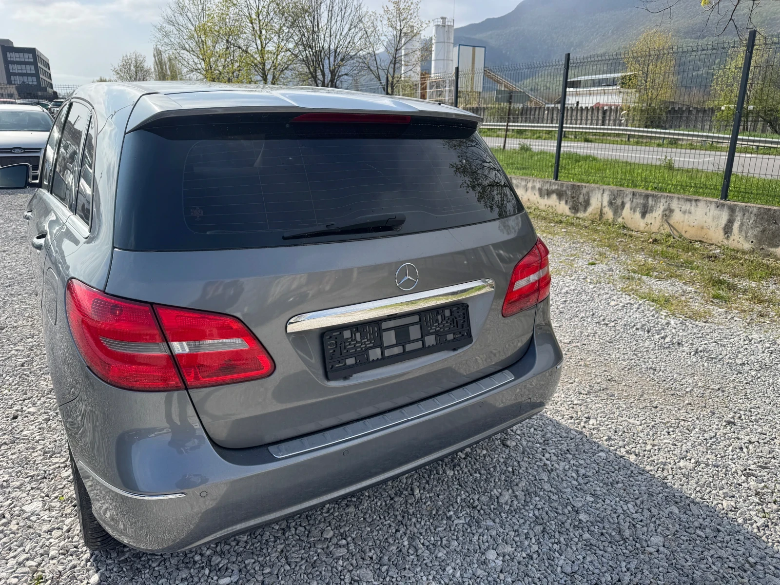 Mercedes-Benz B 180 1.5 Dizel | Mobile.bg — изображение 14