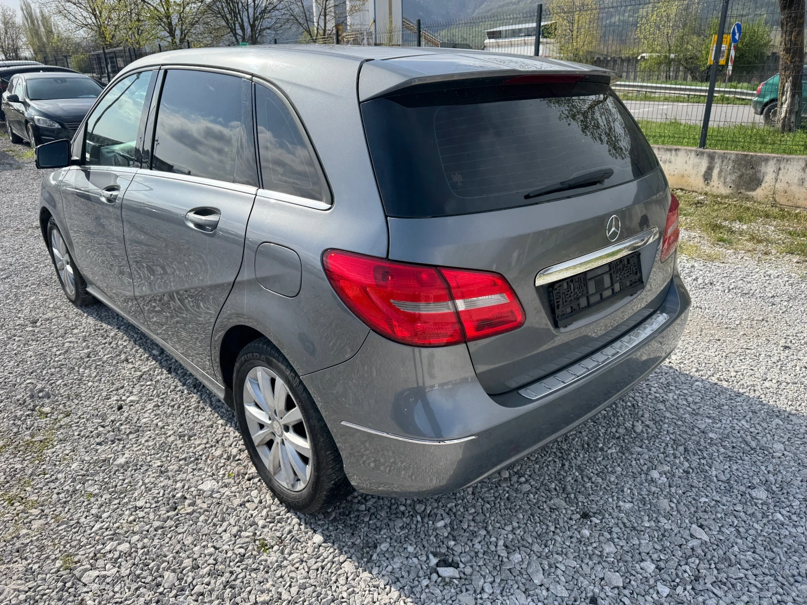 Mercedes-Benz B 180 1.5 Dizel | Mobile.bg — изображение 11
