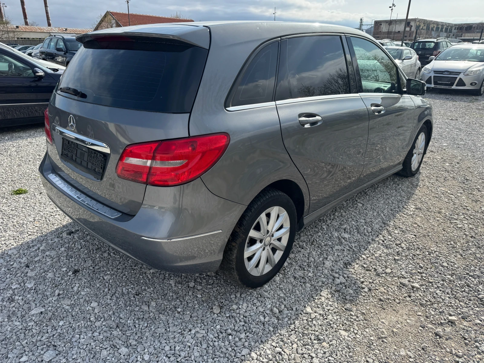 Mercedes-Benz B 180 1.5 Dizel | Mobile.bg — изображение 12