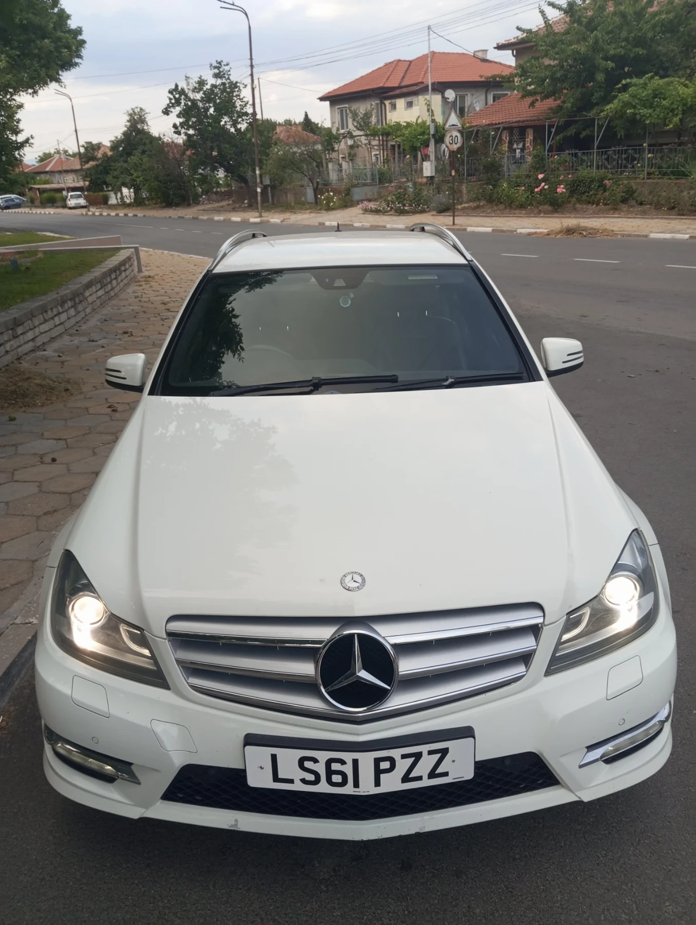 Mercedes-Benz C 220  - изображение 10