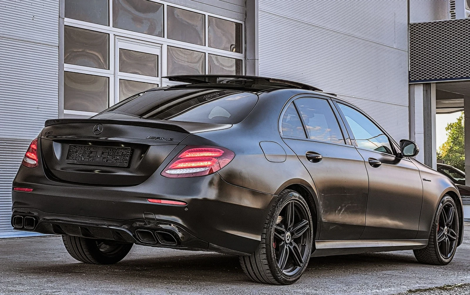 Mercedes-Benz E 200 CDI AMG LINE ПАНОРАМА ЦВЯТ МАТ - изображение 6