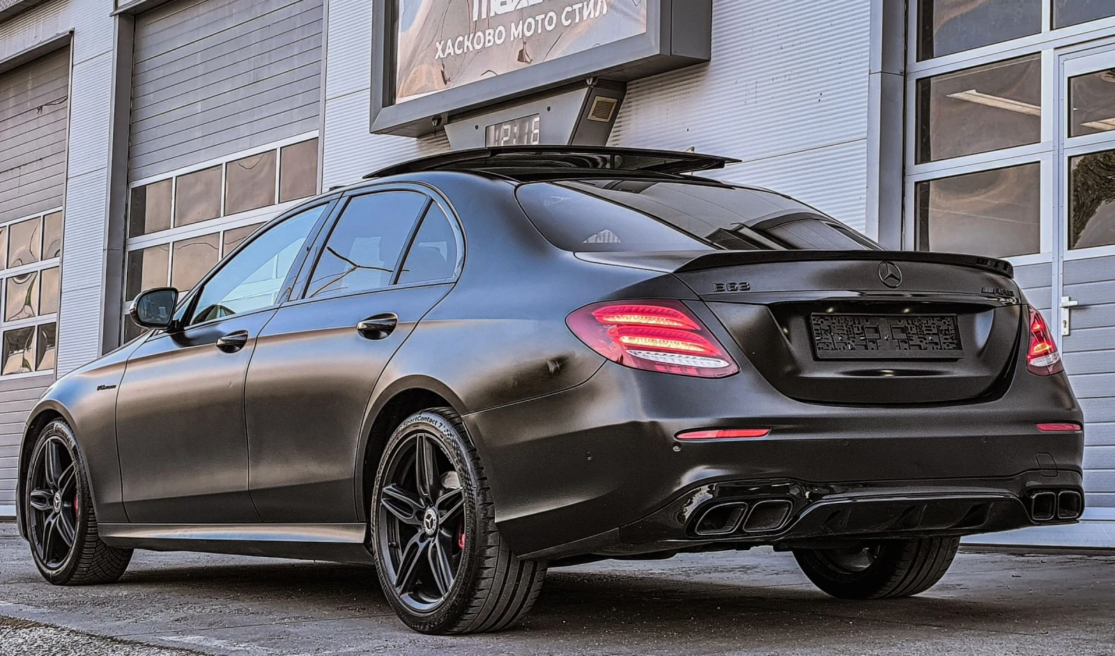 Mercedes-Benz E 200 CDI AMG LINE ПАНОРАМА ЦВЯТ МАТ - изображение 4