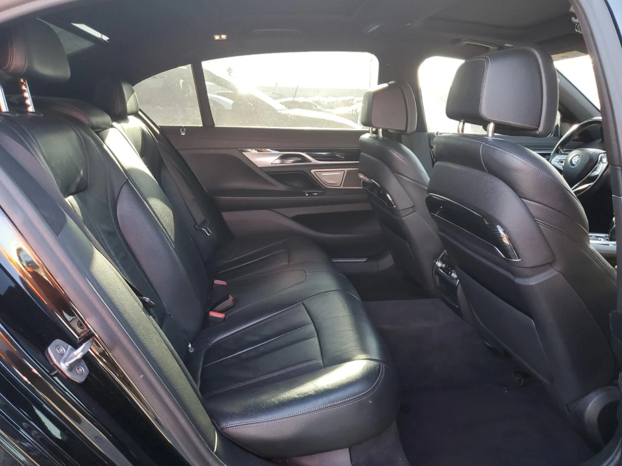 BMW 740 M-PACK* LONG* ПОДГРЕВ* ОБДУХВАНЕ* FULL - изображение 9