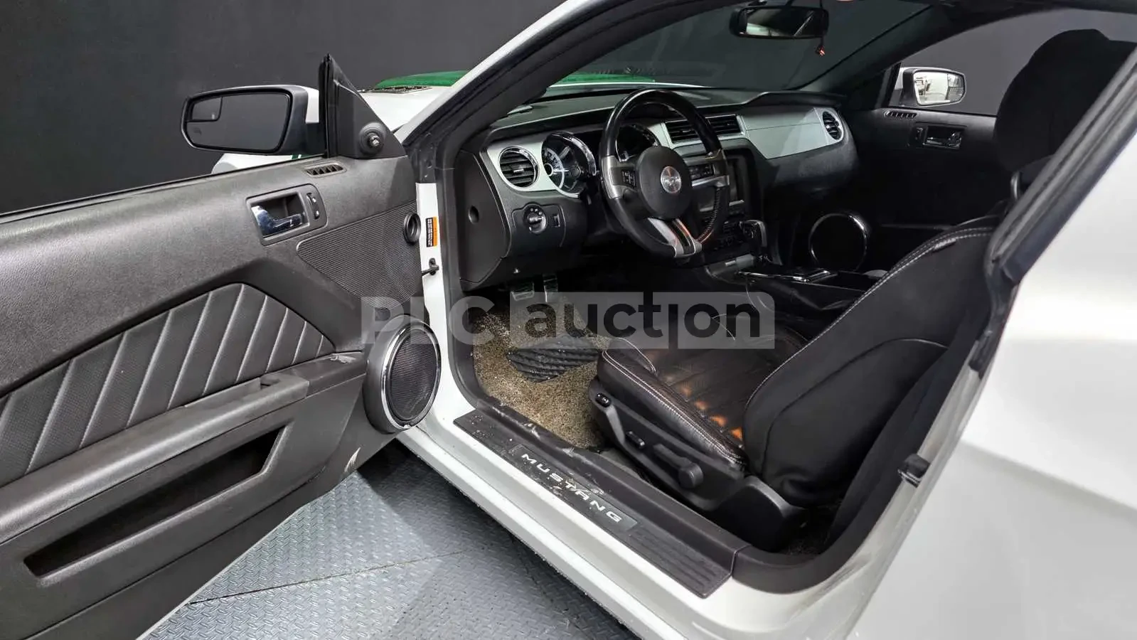 Ford Mustang КРАЙНА ЦЕНА, снимка 11 - Автомобили и джипове - 53965618