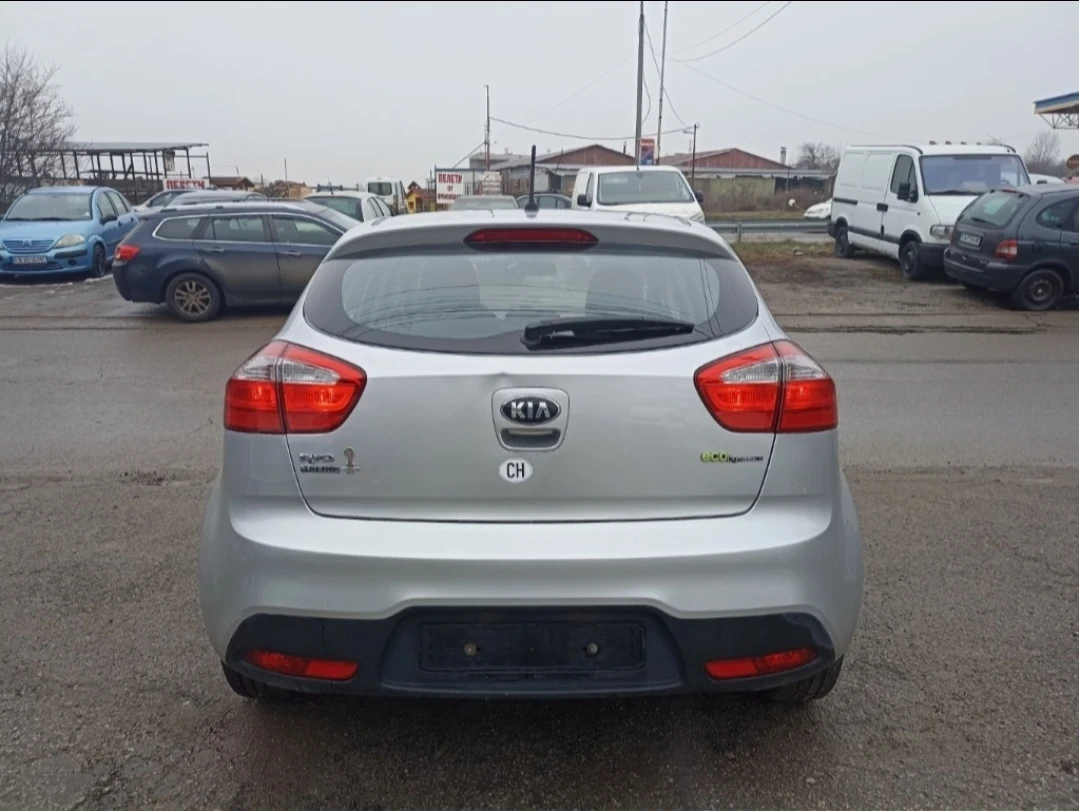 Kia Rio, снимка 4 - Автомобили и джипове - 54245737