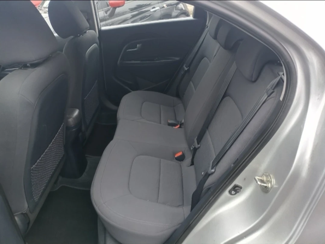 Kia Rio, снимка 11 - Автомобили и джипове - 54245737