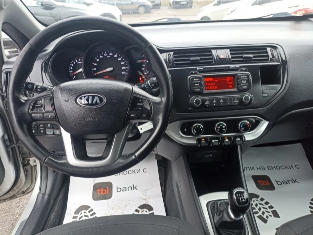 Kia Rio, снимка 9 - Автомобили и джипове - 54245737