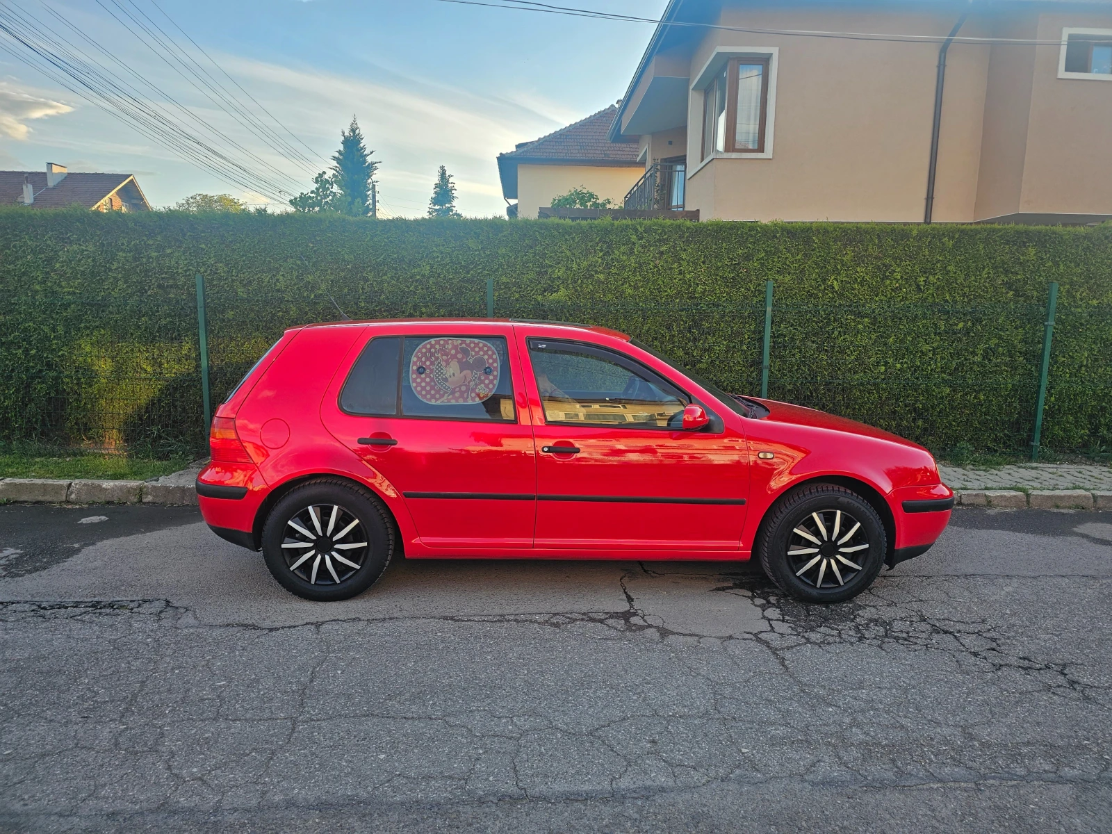 VW Golf 1.6-Газ-Инж-Гаражен, снимка 3 - Автомобили и джипове - 54574775