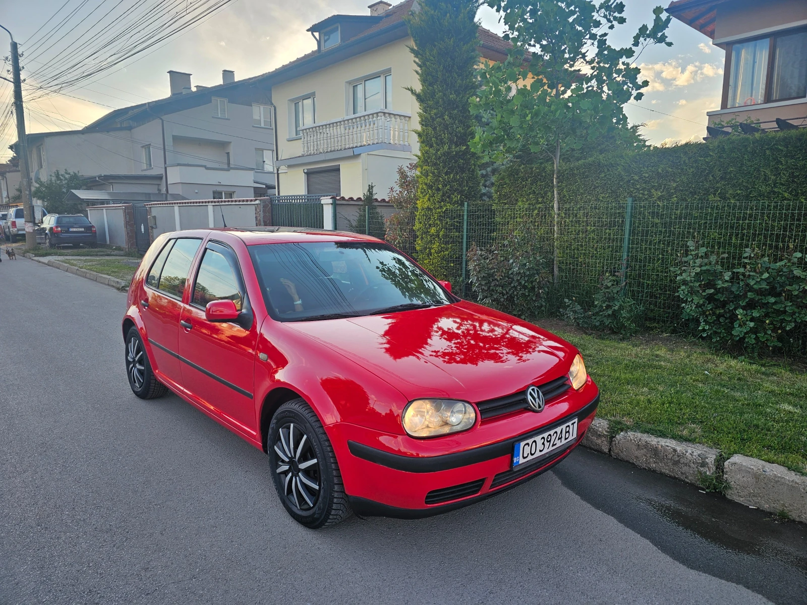 VW Golf 1.6-Газ-Инж-Гаражен