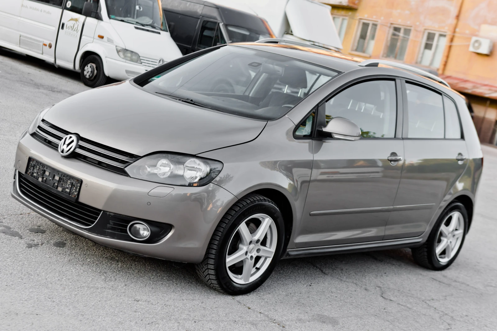 VW Golf Plus 1.6 TDI - 105 кс. - FACELIFT - MULTIMEDIA, снимка 3 - Автомобили и джипове - 54877949
