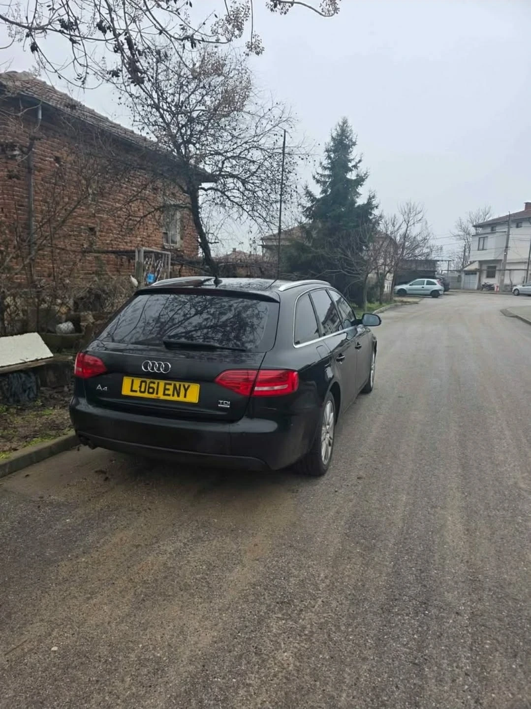Audi A4 2.0TDI, снимка 3 - Автомобили и джипове - 55057271