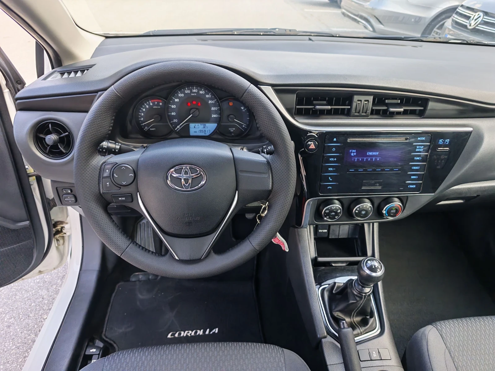 Toyota Corolla 1.4i sedan, ТОП!!!, снимка 9 - Автомобили и джипове - 55126296
