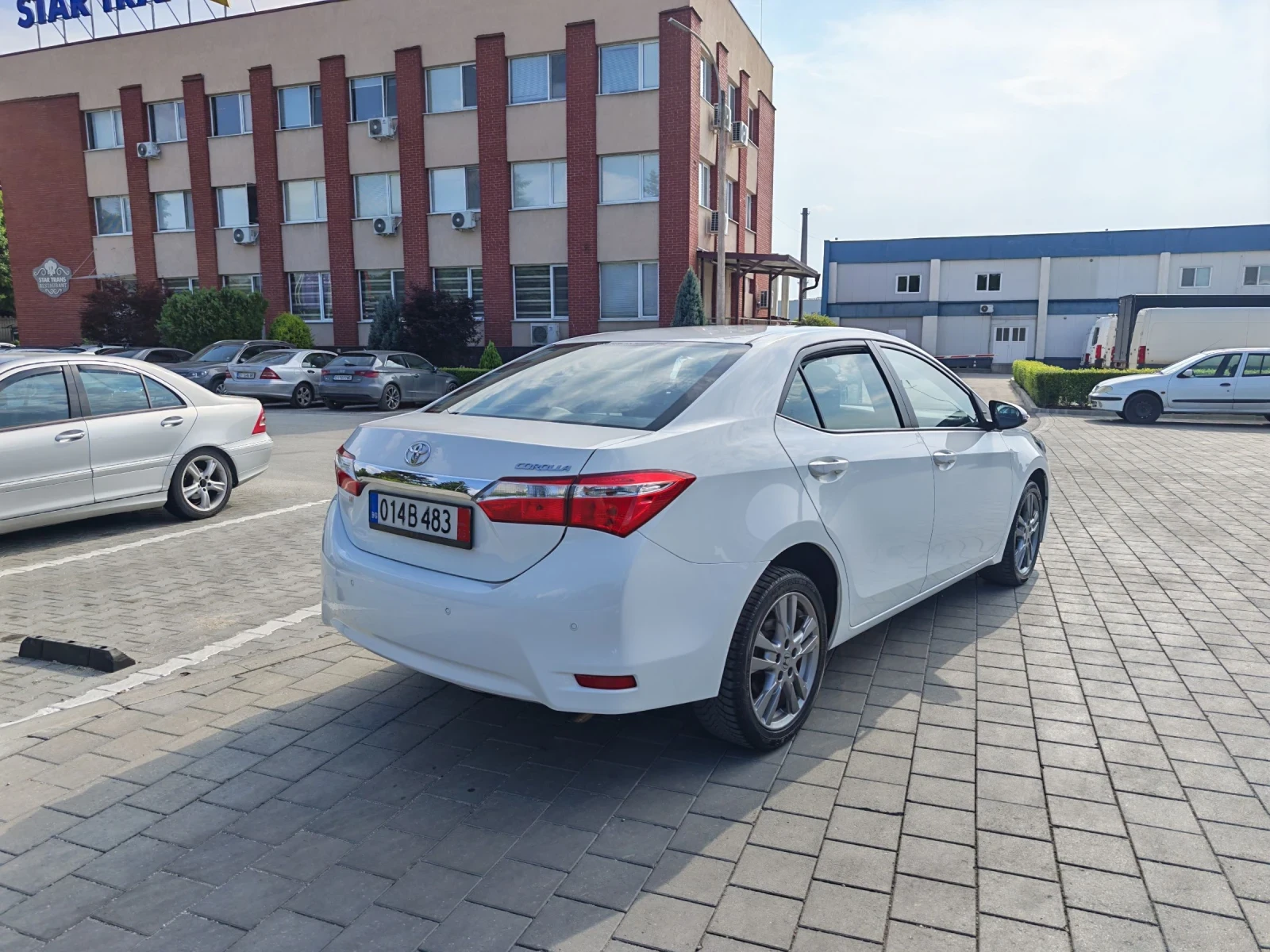 Toyota Corolla 1.4i sedan, ТОП!!!, снимка 4 - Автомобили и джипове - 55126296