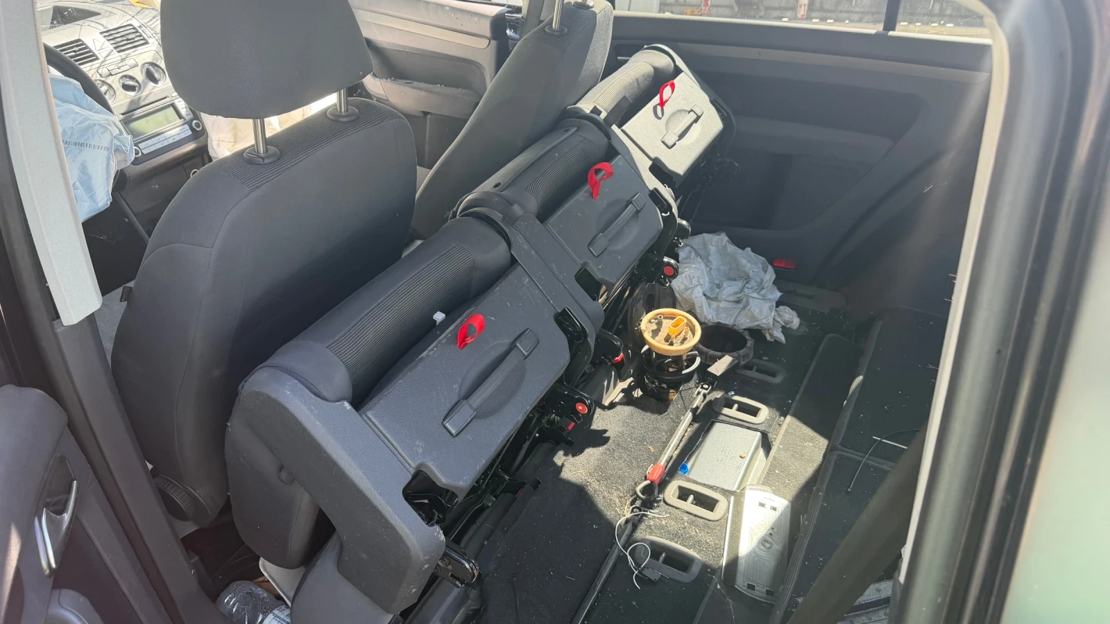 VW Touran, снимка 5 - Автомобили и джипове - 55501197