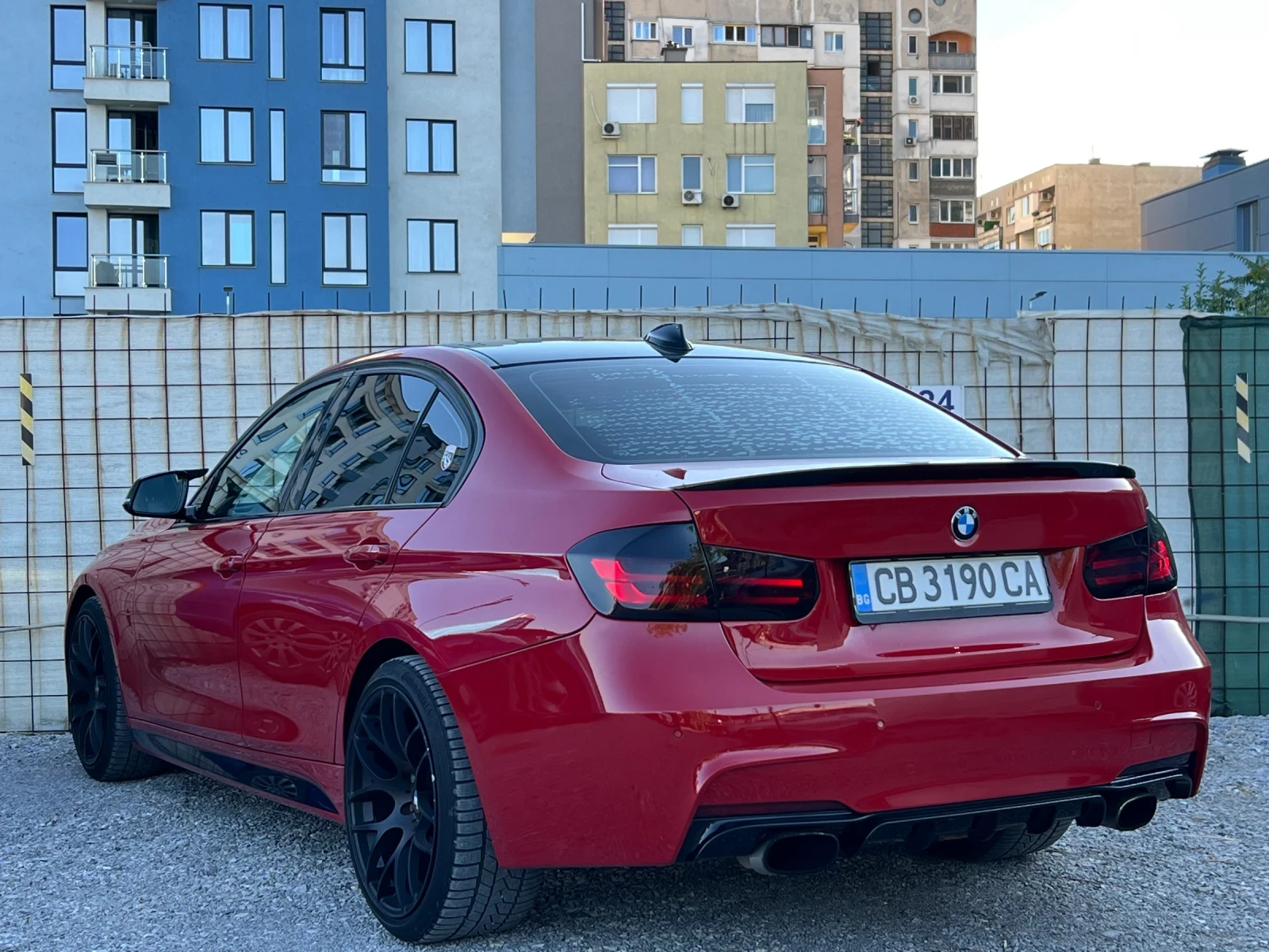 BMW 335 XI* M-PERFORMANCE* HARMAN/KARDON* NAVI* КОЖА, снимка 4 - Автомобили и джипове - 55532462