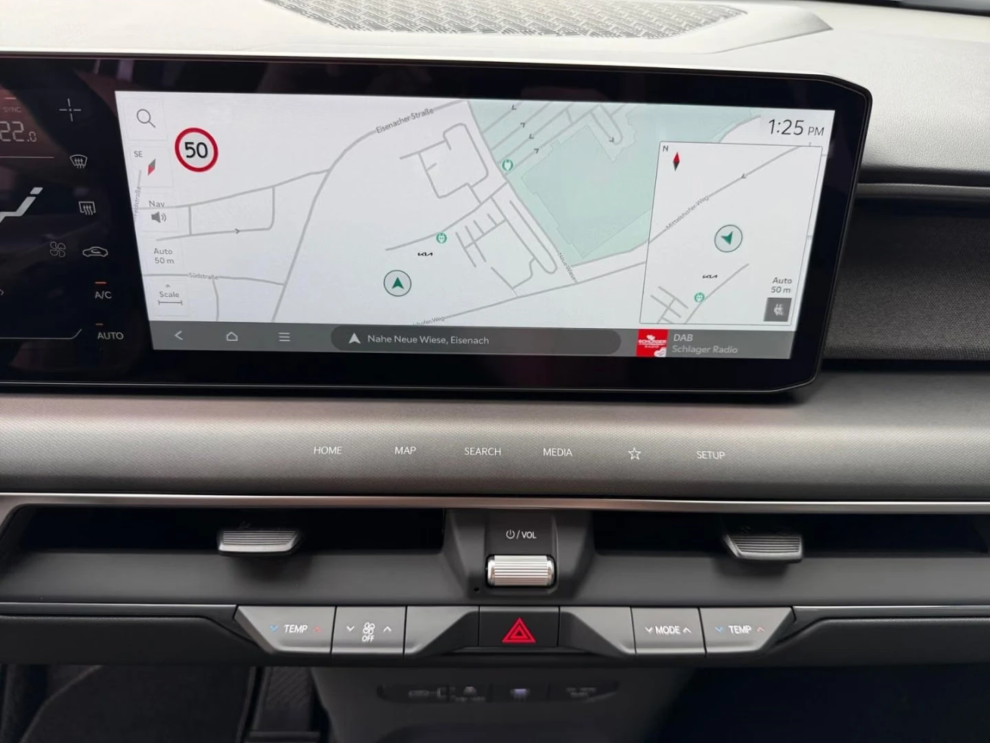 Kia EV9 AIR/218HP/7S/CAM/CPLAY/LED/688q, снимка 9 - Автомобили и джипове - 56115740