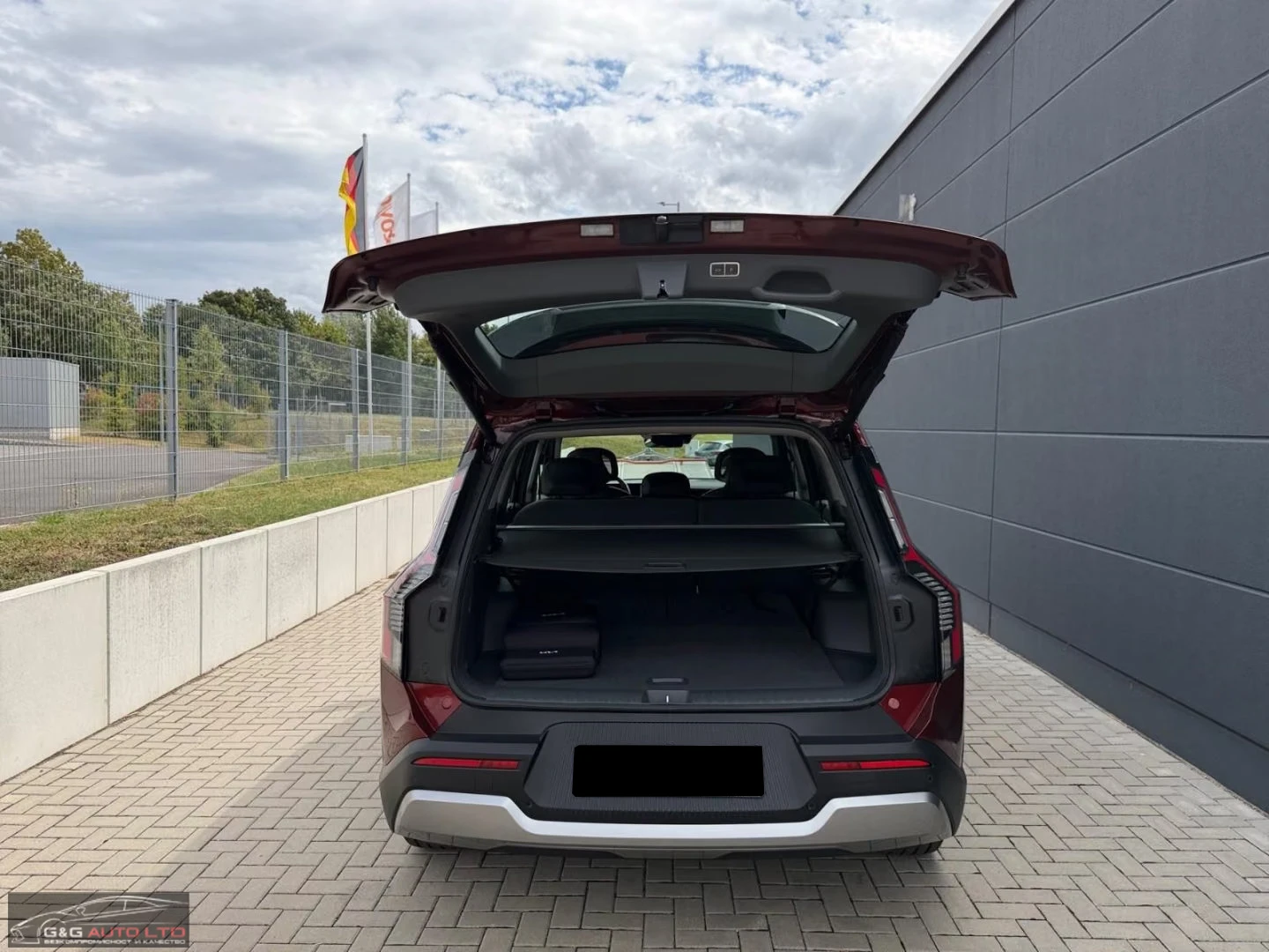 Kia EV9 AIR/218HP/7S/CAM/CPLAY/LED/688q, снимка 13 - Автомобили и джипове - 56115740