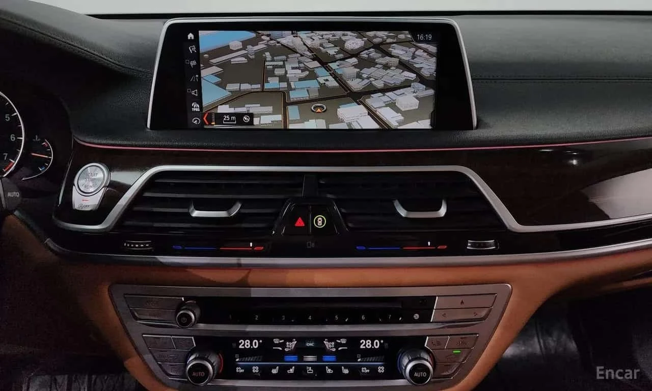 BMW 740 * 740Li xDrive * ЦЕНА ДО БГ, снимка 12 - Автомобили и джипове - 56313682