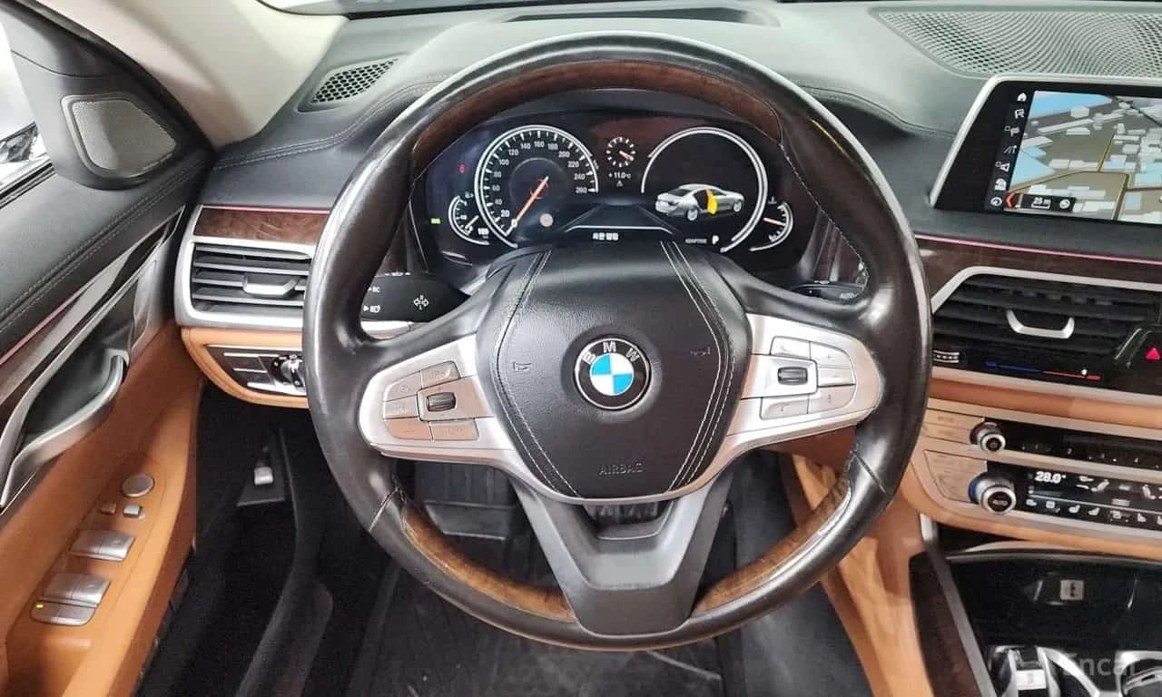 BMW 740 * 740Li xDrive * ЦЕНА ДО БГ, снимка 8 - Автомобили и джипове - 56313682