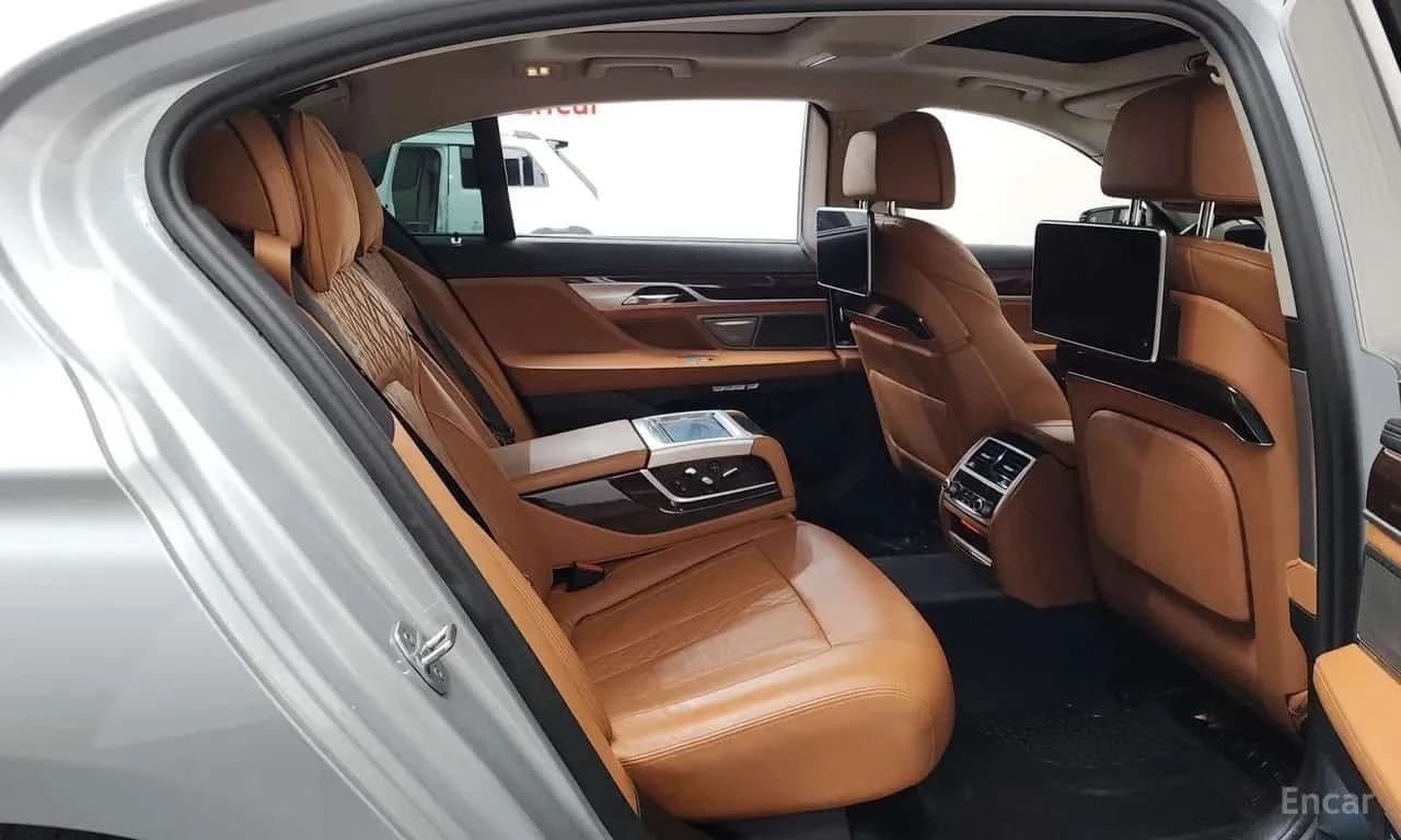 BMW 740 * 740Li xDrive * ЦЕНА ДО БГ, снимка 11 - Автомобили и джипове - 56313682