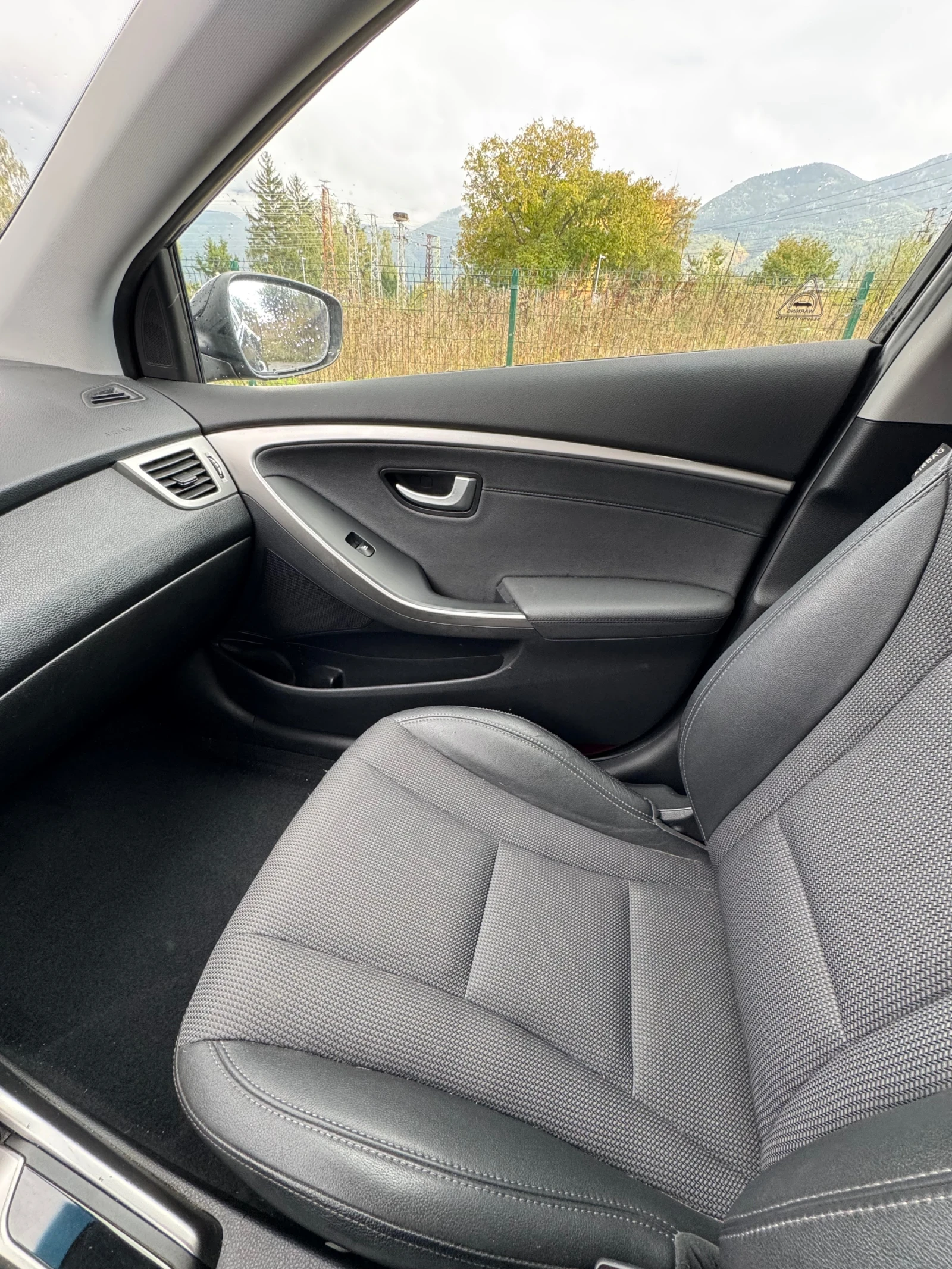 Hyundai I30 1.6 CRDi 128 �.�. ��������� | Mobile.bg � ����������� 9