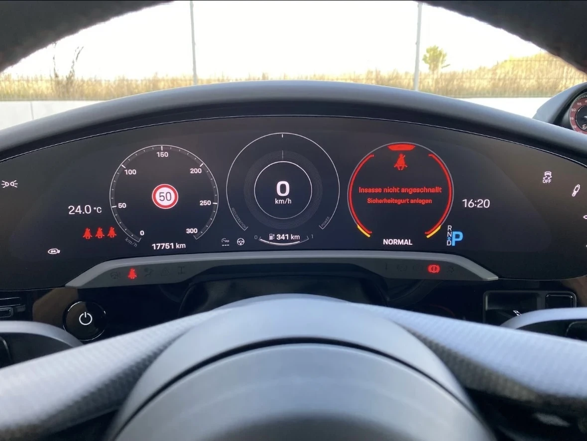 Porsche Taycan GTS/CARBON, снимка 14 - Автомобили и джипове - 56519387