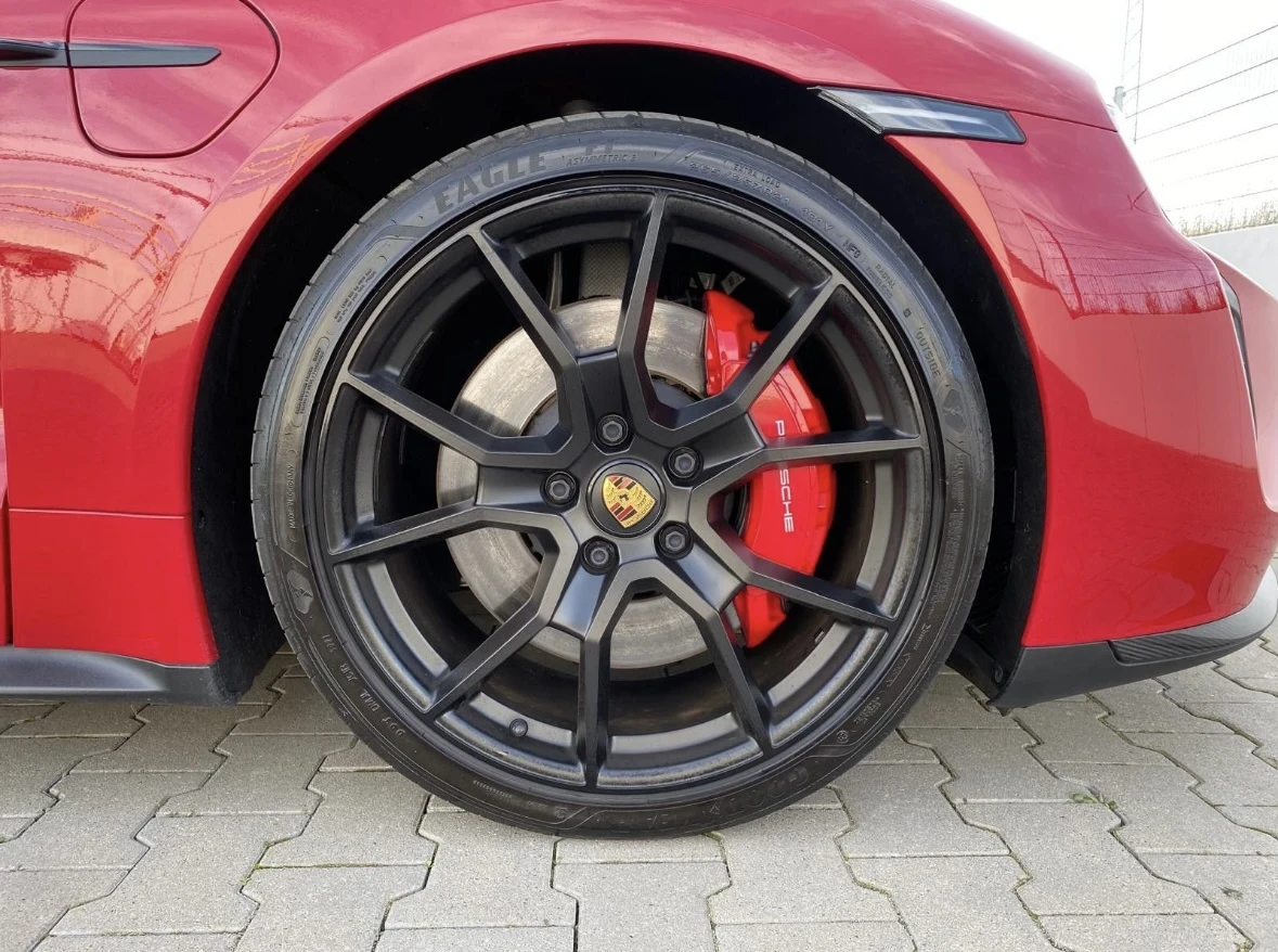 Porsche Taycan GTS/CARBON, снимка 15 - Автомобили и джипове - 56519387