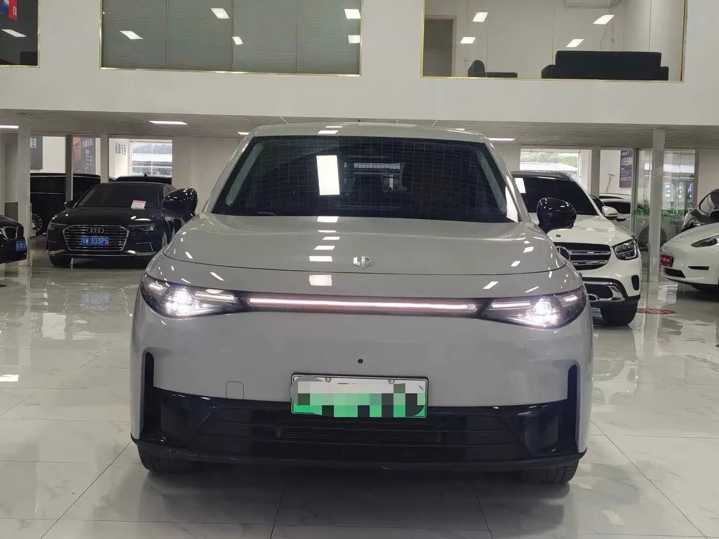 Leapmotor C10