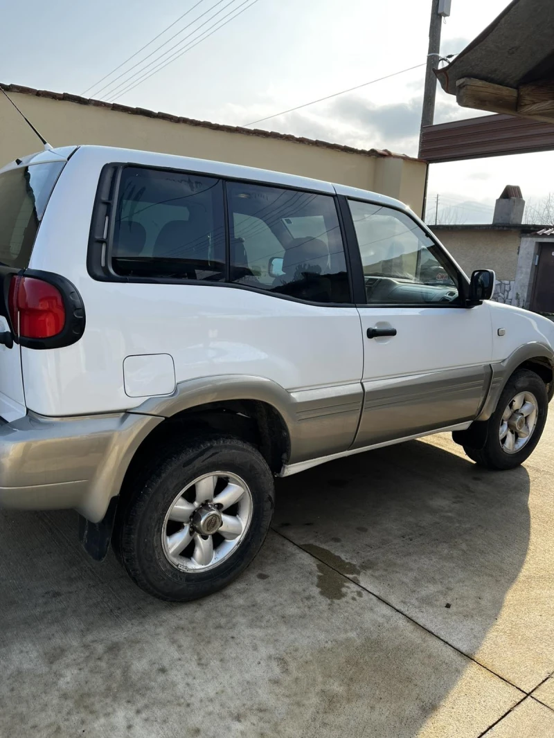 Nissan Terrano, снимка 4 - Автомобили и джипове - 48555588