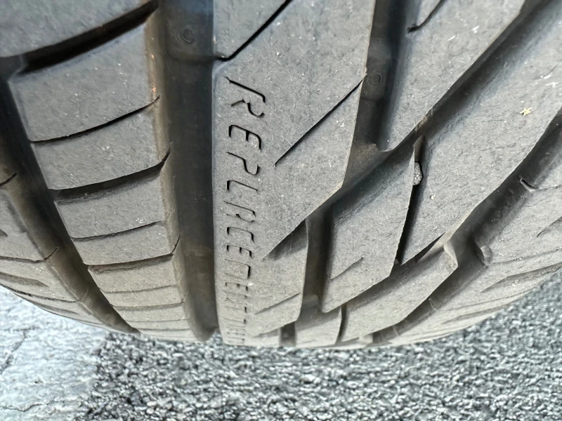 VW Tiguan 1.6TDI, снимка 17 - Автомобили и джипове - 50909573